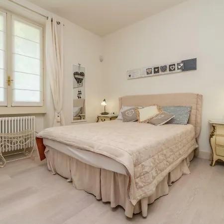 Maison Blanche Couette-café Dervio